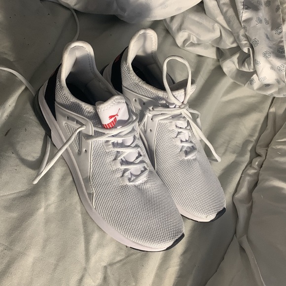 White Puma sneakers - Picture 3 of 5